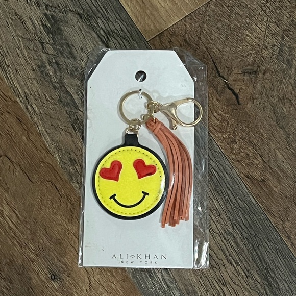 Ali Khan Accessories - Ali Khan Emoji Heart Keychain